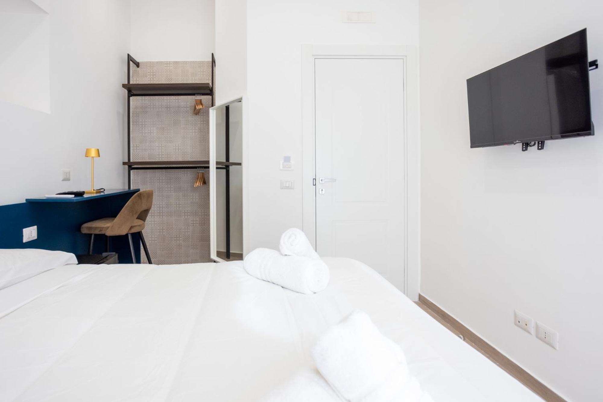 Palazzo Pepe Apartment Napoli Bagian luar foto