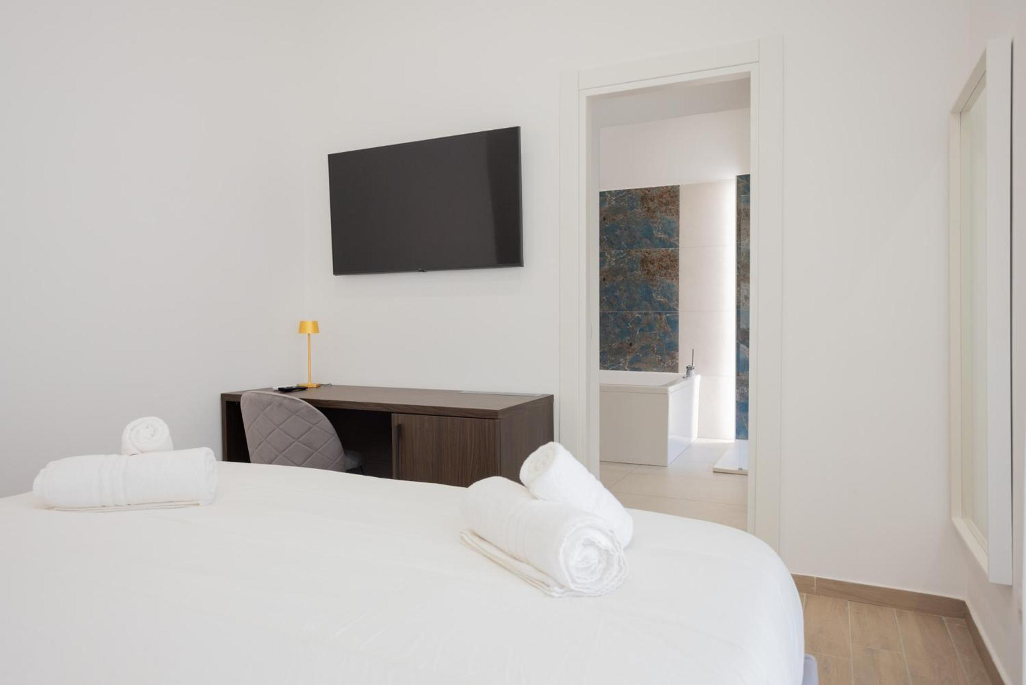 Palazzo Pepe Apartment Napoli Bagian luar foto