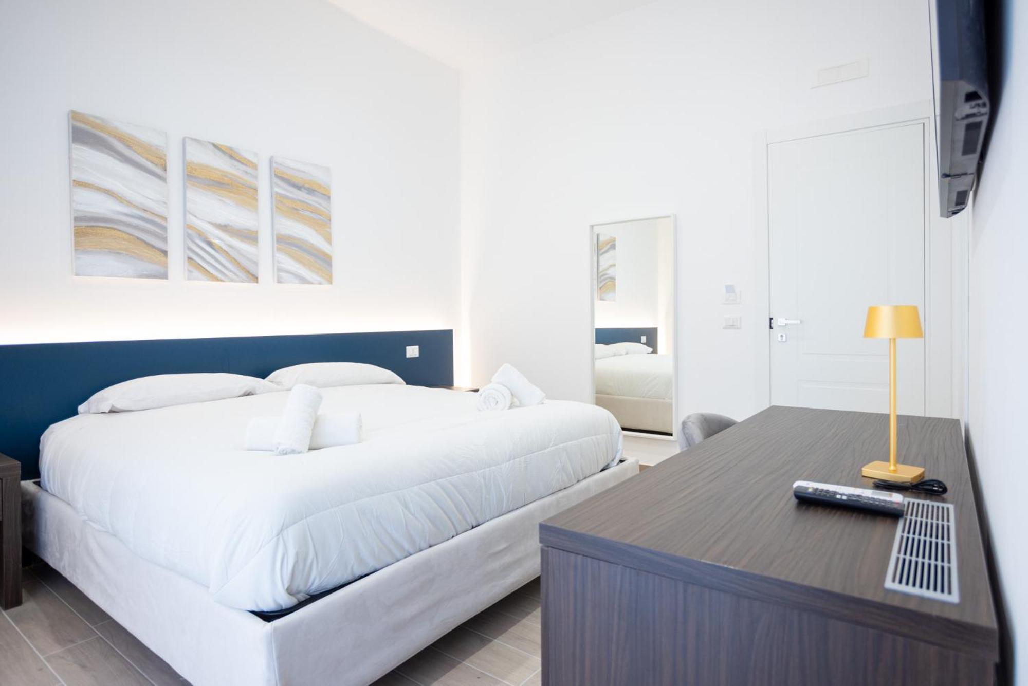Palazzo Pepe Apartment Napoli Bagian luar foto