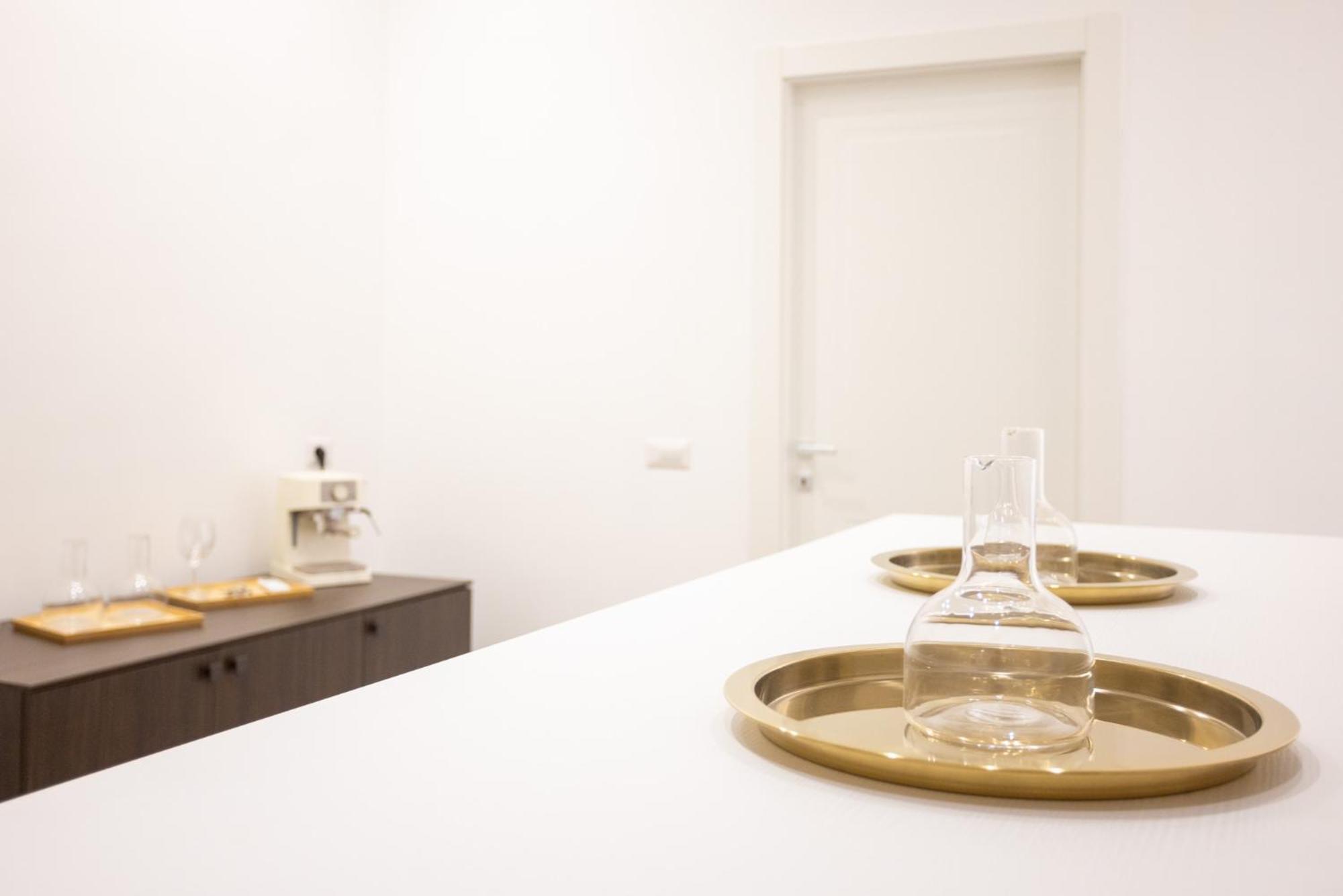 Palazzo Pepe Apartment Napoli Bagian luar foto